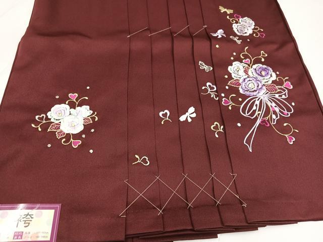 平和屋着物●行灯袴　刺繍　舞花文　金糸　洗える着物　未使用　AABB3608ph