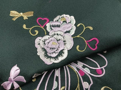 平和屋着物●行灯袴　刺繍　舞花文　金糸　洗える着物　未使用　AABB3616ph
