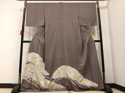 平和屋着物●豪華色留袖　友禅　作家物　駒刺繍　松文　金彩　正絹　逸品　未使用　AABB3680ph