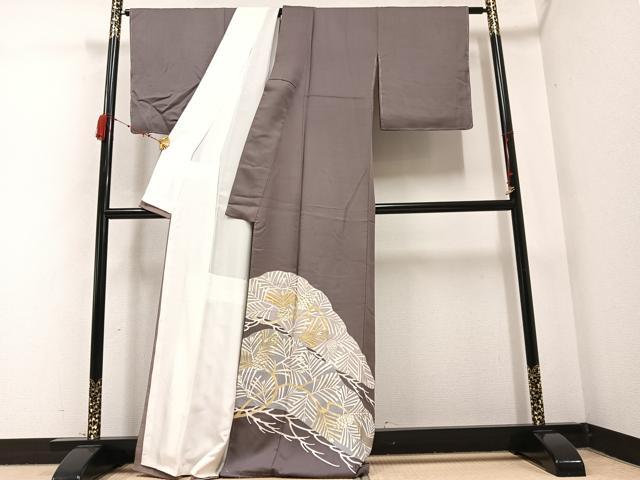 平和屋着物●豪華色留袖　友禅　作家物　駒刺繍　松文　金彩　正絹　逸品　未使用　AABB3680ph