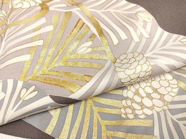 平和屋着物●豪華色留袖　友禅　作家物　駒刺繍　松文　金彩　正絹　逸品　未使用　AABB3680ph
