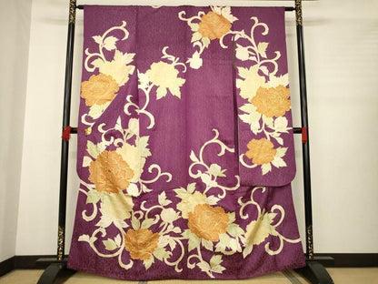 平和屋着物●豪華振袖 駒刺繍 花唐草文 金彩 金通し地 正絹 逸品 AABB3809ck