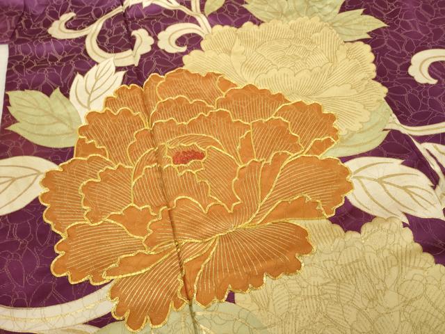 平和屋着物●豪華振袖 駒刺繍 花唐草文 金彩 金通し地 正絹 逸品 AABB3809ck