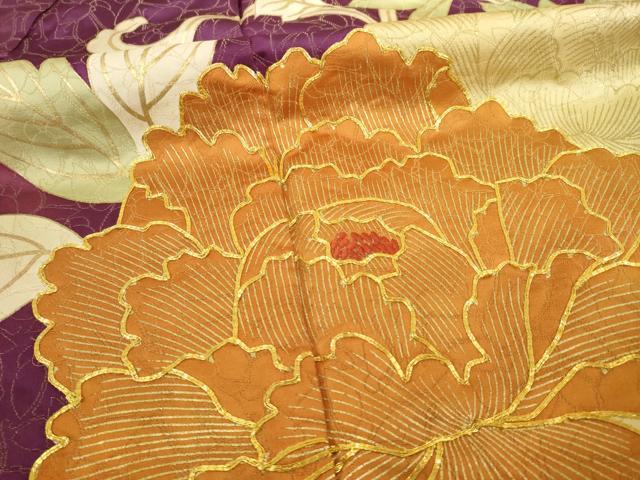 平和屋着物●豪華振袖 駒刺繍 花唐草文 金彩 金通し地 正絹 逸品 AABB3809ck