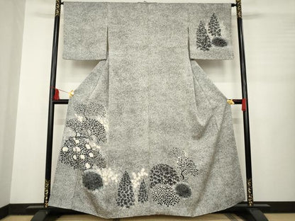 平和屋着物●訪問着　椿　楓　笹　黒地　金彩　正絹　逸品　AABB3868ck