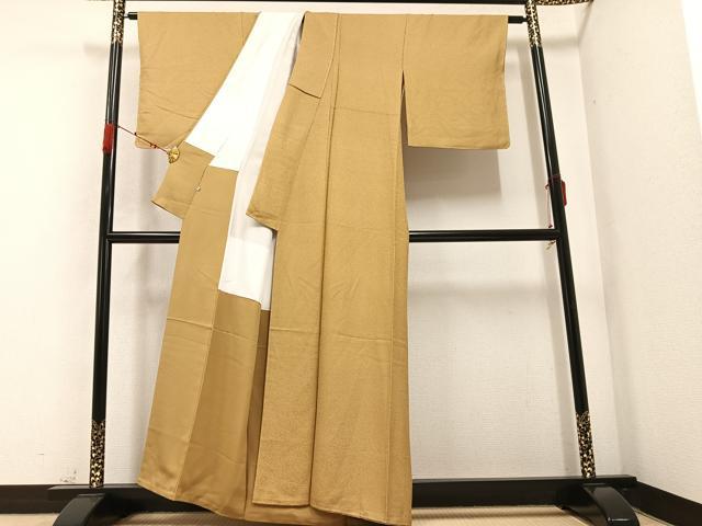 平和屋着物●上質な色無地 紋意匠 黄土色 鈴乃屋扱い 正絹 逸品 未使用 AABB5111ph