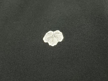 平和屋着物■豪華黒留袖　飛鶴松文　金彩　正絹　逸品　AABB5271cs