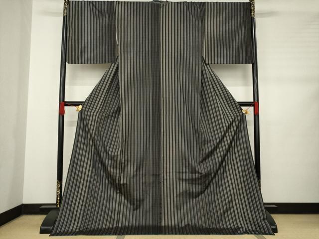 平和屋着物●本場大島紬 縞 黒地 ロング丈 正絹 逸品 AABB5448ck