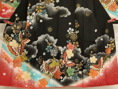 平和屋着物∵女の子 十三参り 子供 祝着 舞蝶枝梅文 暈し染め 黒地 金彩 逸品 AABB5658ja