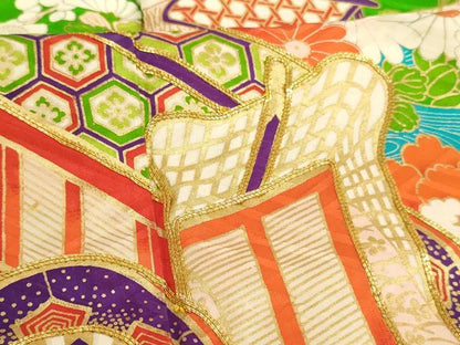 平和屋着物∵女の子 十三参り 子供 祝着・長襦袢(無双仕立て)セット 駒刺繍 御所車花文 金彩 逸品 AABB5675ja