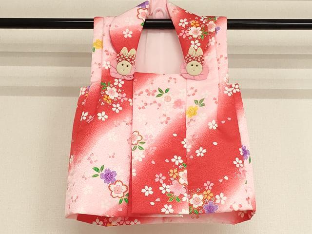 平和屋着物[]七五三　女の子　３歳　祝着　三つ身　長襦袢(単衣)・被布・小物セット　舞梅文　暈し染め　金彩　未使用　AABB5780ja