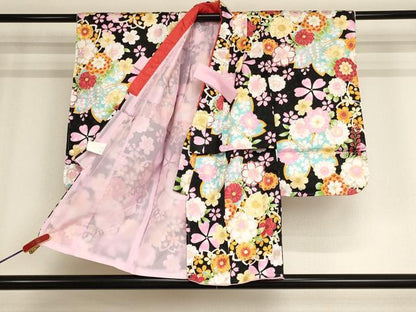 平和屋着物[]七五三　女の子　３歳　祝着　三つ身　長襦袢(単衣)・被布・小物セット　花尽くし文　黒地　金彩　未使用　AABB5781ja