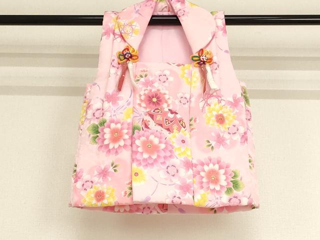 平和屋着物[]七五三　女の子　３歳　祝着　三つ身　長襦袢(単衣)・被布・小物セット　花手毬文　暈し染め　金彩　未使用　AABB5788ja