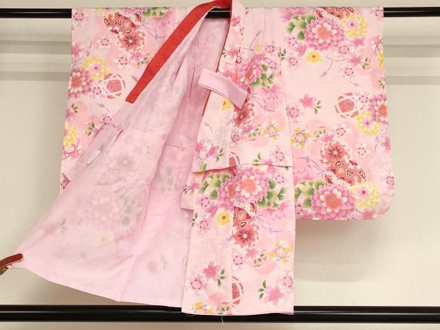 平和屋着物[]七五三　女の子　３歳　祝着　三つ身　長襦袢(単衣)・被布・小物セット　花手毬文　暈し染め　金彩　未使用　AABB5789ja