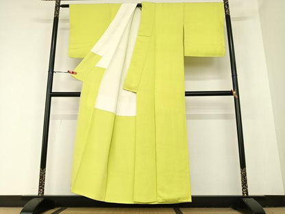 平和屋着物●上質な色無地　唐草地紋　抹茶色　証紙付き　正絹　逸品　AABB6413zg