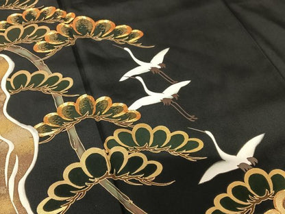 平和屋着物●皇室献上作家 北出与三郎 黒留袖 立波飛鶴松文 金彩 正絹 逸品 AABB6440zg