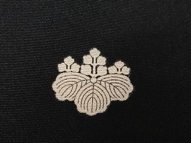 平和屋着物●皇室献上作家 北出与三郎 黒留袖 立波飛鶴松文 金彩 正絹 逸品 AABB6440zg