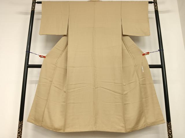 平和屋着物●本加賀友禅作家　毎田仁郎　色無地　草花地紋　薄柿色　正絹　逸品　AABH0660fy 平和屋着物○本加賀友禅作家 毎田仁郎 色無地 草花地紋 薄柿色 正絹