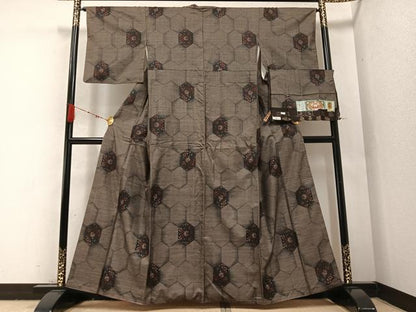平和屋着物●本場大島紬　カタス7マルキ　亀甲花文　永長織物謹製　証紙付き　正絹　逸品　AABB7264ph