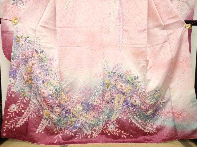 平和屋着物●伯河貞雄 振袖 辻が花 絞り 舞花文 暈し染め 金通し地 正絹 逸品 AABB7325ck