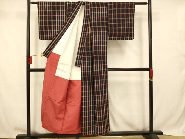 平和屋着物■上質な紬　格子文　黒地　正絹　逸品　AABB7789fw