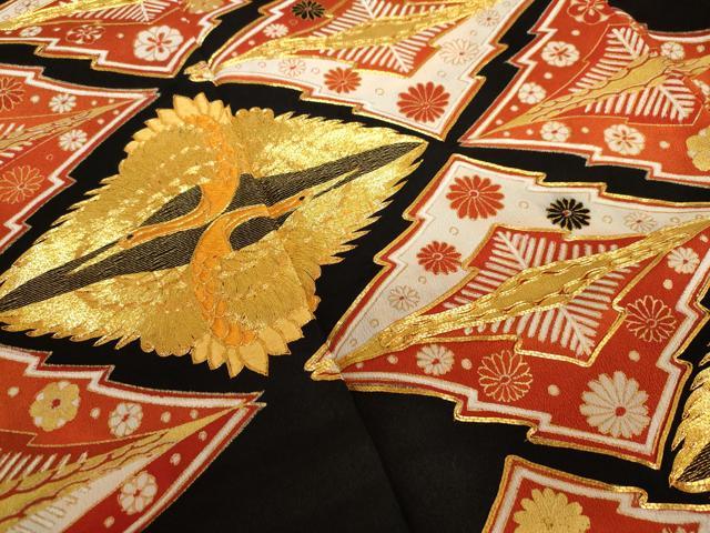 平和屋着物■豪華黒留袖　駒刺繍　松皮菱双鶴花文　金彩　正絹　逸品　AABB8047br