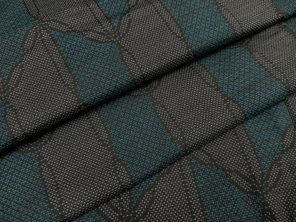 平和屋着物●本場大島紬 カタス7マルキ 幾何学文様 正絹 逸品 AABB8164ph