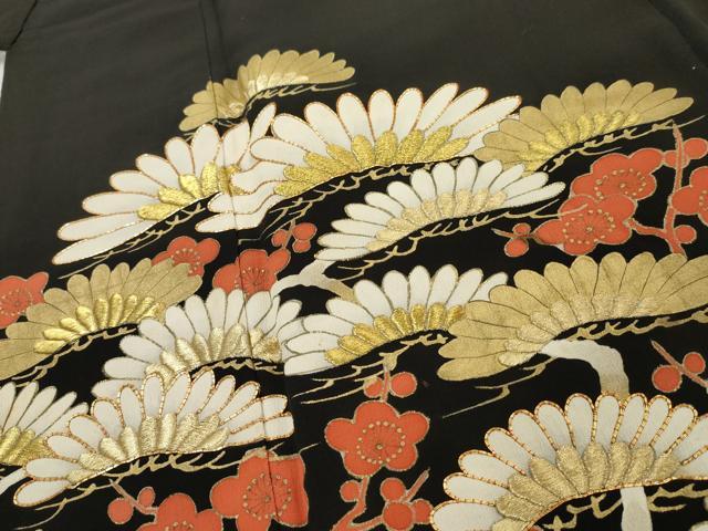 平和屋着物■豪華黒留袖　駒刺繍　梅松文　金彩　金糸　正絹　逸品　AABB8582cs