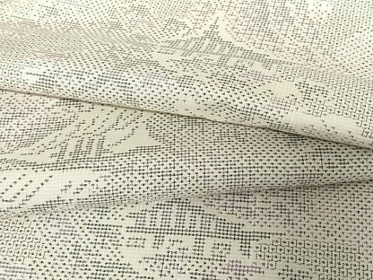 平和屋着物●本場大島紬　白大島　120亀甲　風景草花文　正絹　逸品　AABC0095zg