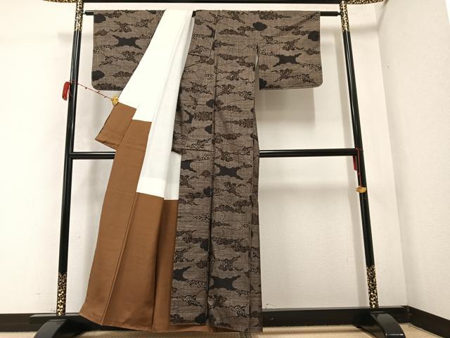 平和屋着物●本場大島紬　カタス9マルキ　雲重ね草花文　正絹　逸品　未使用　AABC0638ph