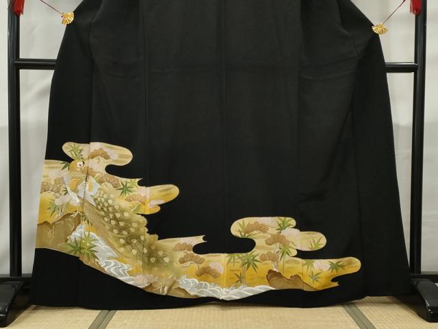 平和屋着物■豪華黒留袖 刺繍 雲取り孔雀松文 金彩 正絹 逸品 AABC1964nf