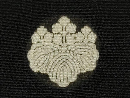 平和屋着物■豪華黒留袖 刺繍 雲取り孔雀松文 金彩 正絹 逸品 AABC1964nf