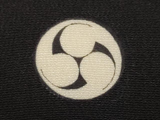 平和屋着物■豪華黒留袖　駒刺繍　雲取り扇花文　銀彩　正絹　逸品　AABC2051gw