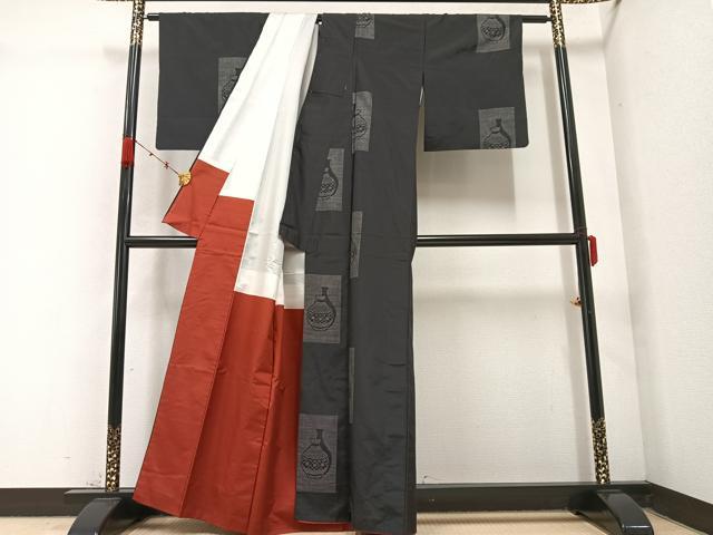 平和屋着物●本場大島紬　一元絣　地空　陶器文　正絹　逸品　AABC2548ph