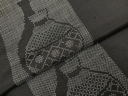 平和屋着物●本場大島紬　一元絣　地空　陶器文　正絹　逸品　AABC2548ph
