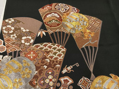 平和屋着物●豪華黒留袖 作家物 駒刺繍 打ち出の小槌 扇面吉祥花宝尽くし 金彩 正絹 逸品 AABC3347ph