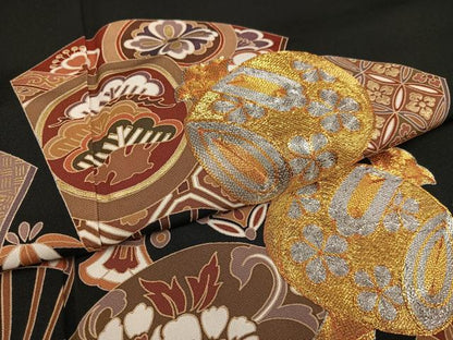 平和屋着物●豪華黒留袖 作家物 駒刺繍 打ち出の小槌 扇面吉祥花宝尽くし 金彩 正絹 逸品 AABC3347ph