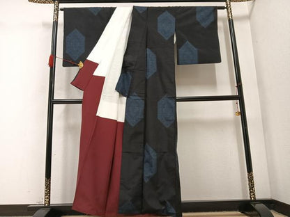 平和屋着物●本場大島紬　地空き　一元7マルキ　亀甲花文　正絹　逸品　AABC3368ph