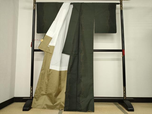 平和屋着物●本場大島紬　カタス7マルキ　花唐草文　黒地　正絹　逸品　AABC3533ck