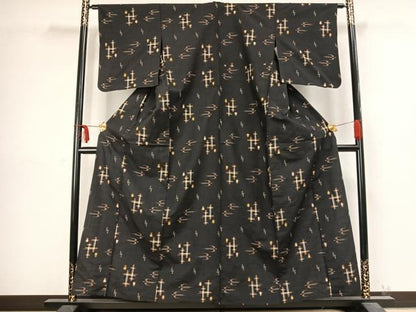 平和屋着物▽上質な紬 単衣 琉球絣 黒地 正絹 逸品 AABC4020fy