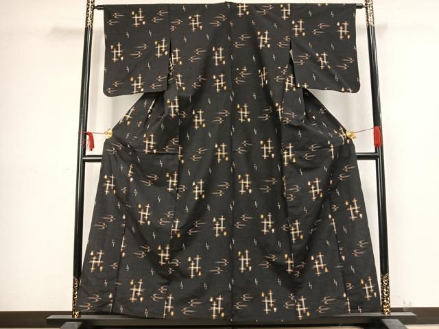 平和屋着物▽上質な紬 単衣 琉球絣 黒地 正絹 逸品 AABC4020fy