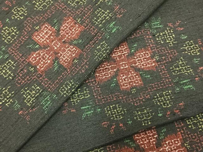 平和屋着物▽上質な紬 単衣 80亀甲 吉祥花文 黒地 正絹 逸品 AABC4069fy