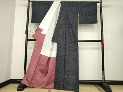 平和屋着物●本場大島紬　舞花文　反端付き　正絹　逸品　AABC4143ck