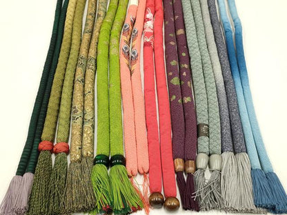 平和屋着物●和装小物　上質な帯締め10本セット　丸ぐけ　刺繍　暈し　金糸　金彩　飾り玉　小田巻　木玉　逸品　未使用品あり　AABC4369ay