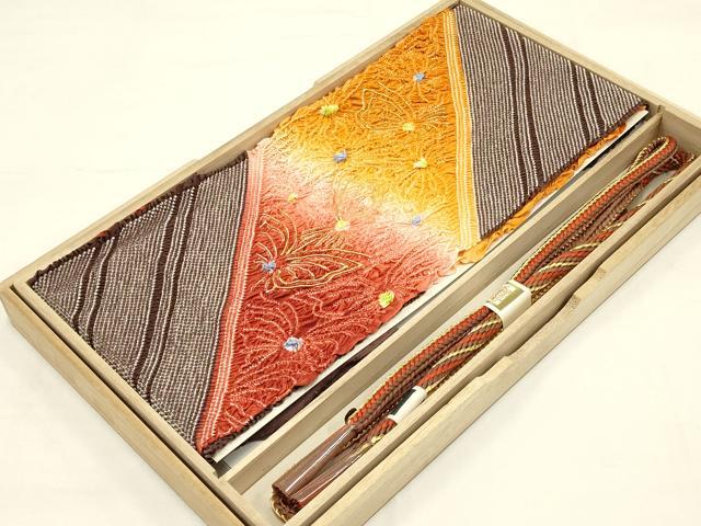 平和屋本店●和装小物 帯締め・帯揚げセット 振袖用 総絞り 舞蝶文 斜縞 金糸 金彩 正絹 逸品 未使用 AABC4389ay