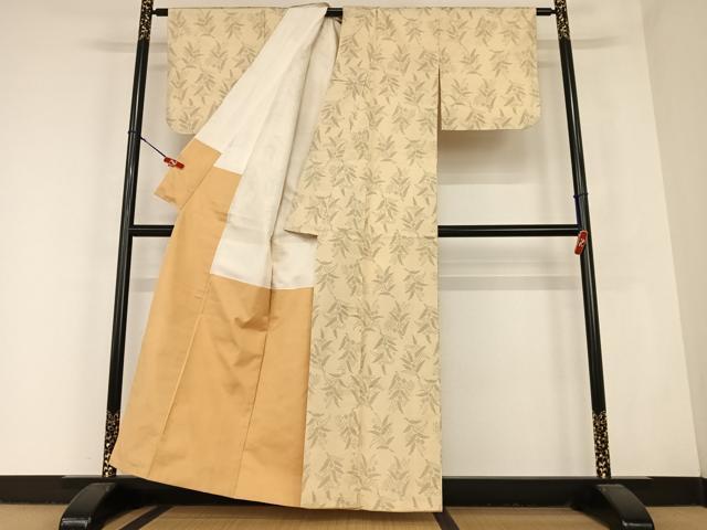 平和屋着物●本場大島紬　白大島　草花文　正絹　逸品　AABC4815zg