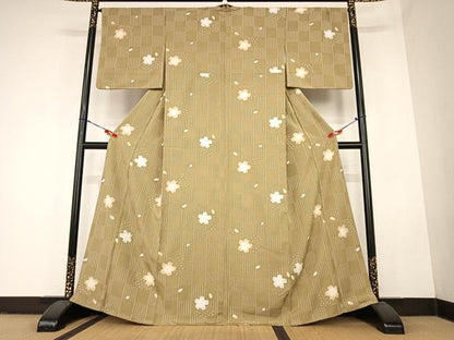 平和屋着物●上質な紬 市松舞桜 正絹 逸品 AABC4993zg