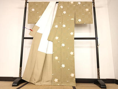 平和屋着物●上質な紬 市松舞桜 正絹 逸品 AABC4993zg
