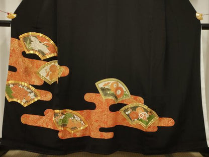 平和屋着物■豪華黒留袖　駒刺繍　地紙飛鶴花文　金彩　正絹　逸品　AABC5228sx