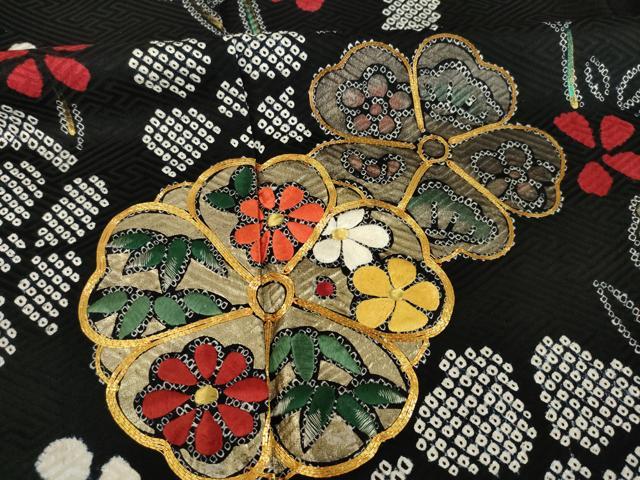 平和屋着物●豪華振袖 駒刺繍 絞り 枝花文 黒地 金彩 ロング丈 正絹 逸品 AABC5631ck